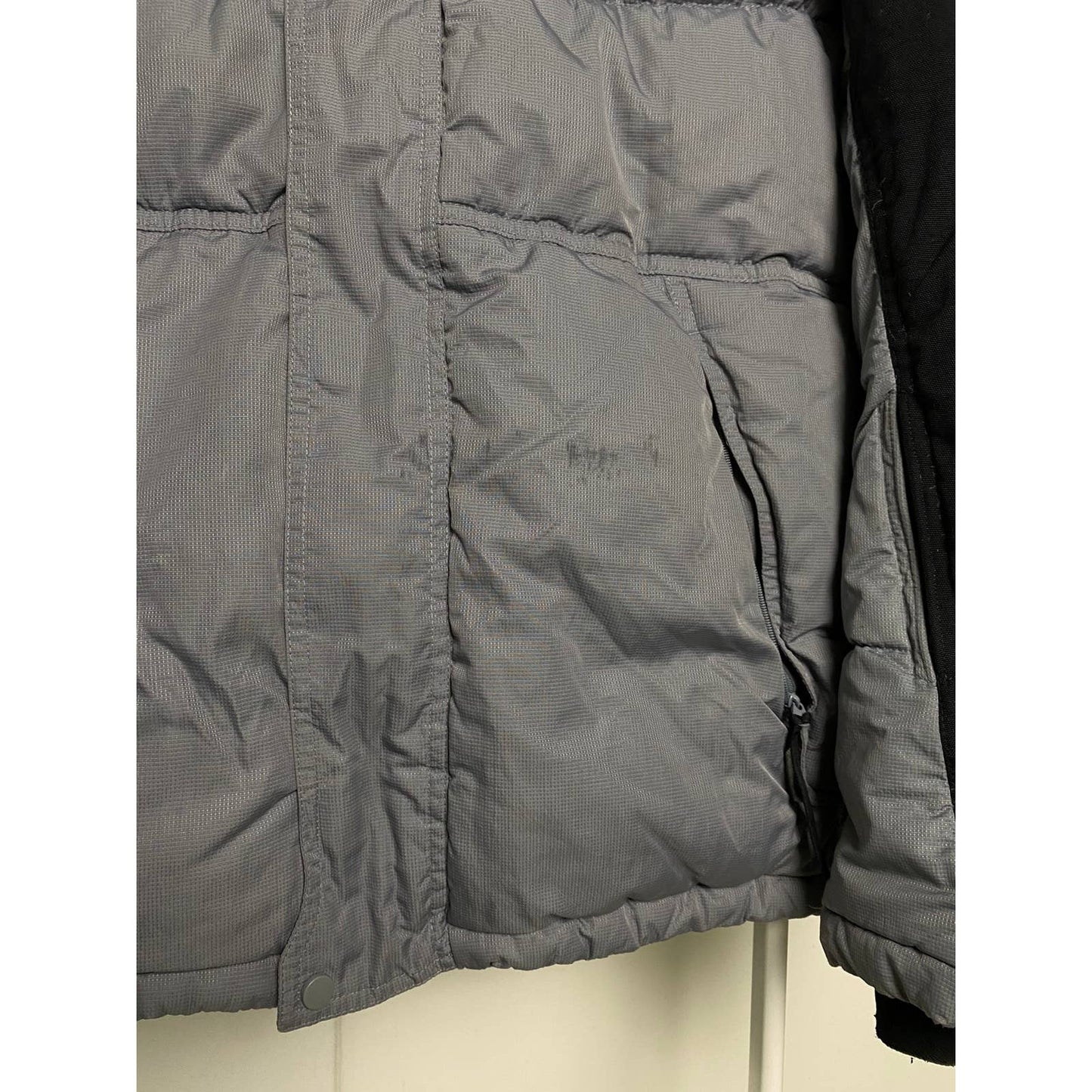 Nike vintage grey / black puffer jacket small hex logo 2000s