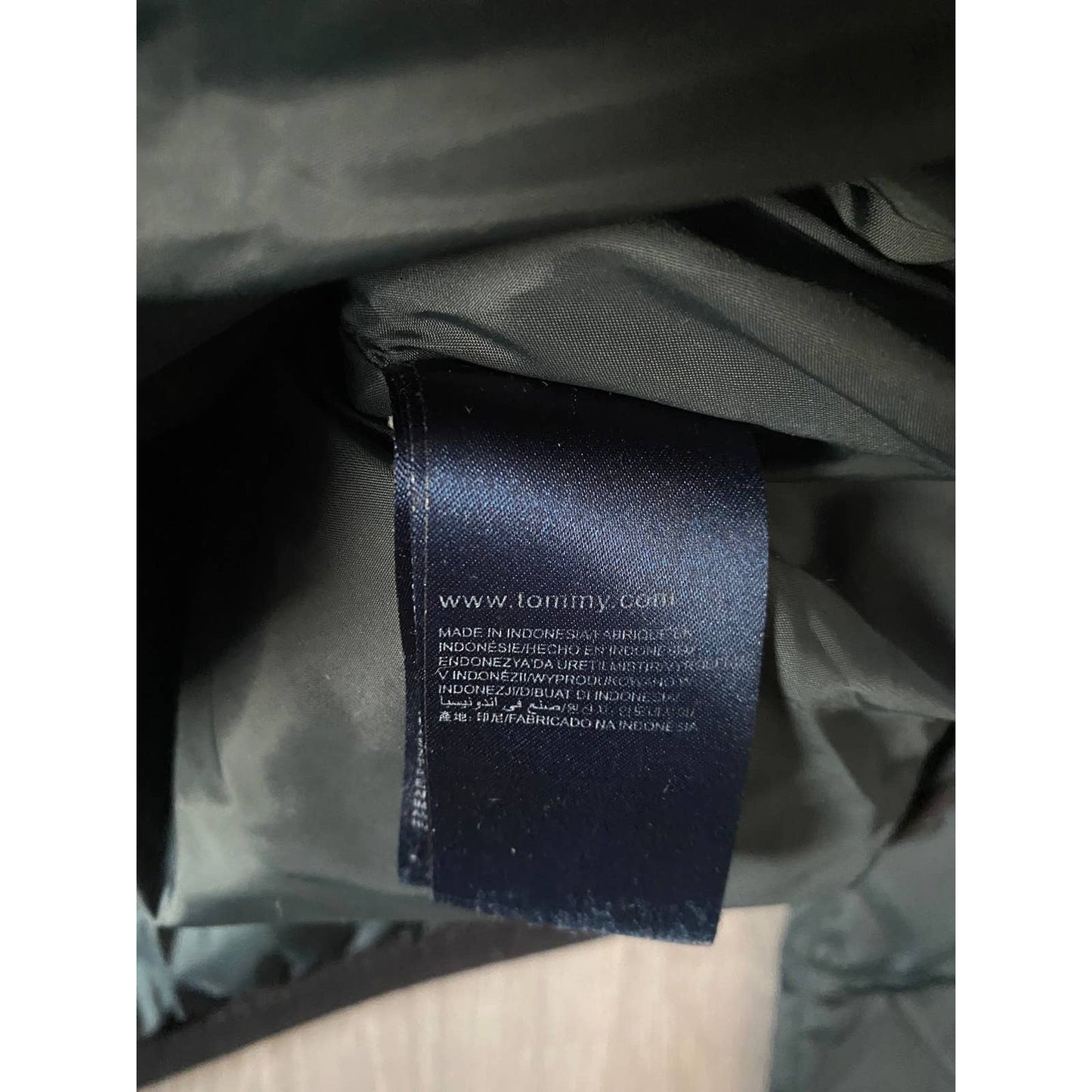 Tommy Hilfiger green puffer jacket small logo flag