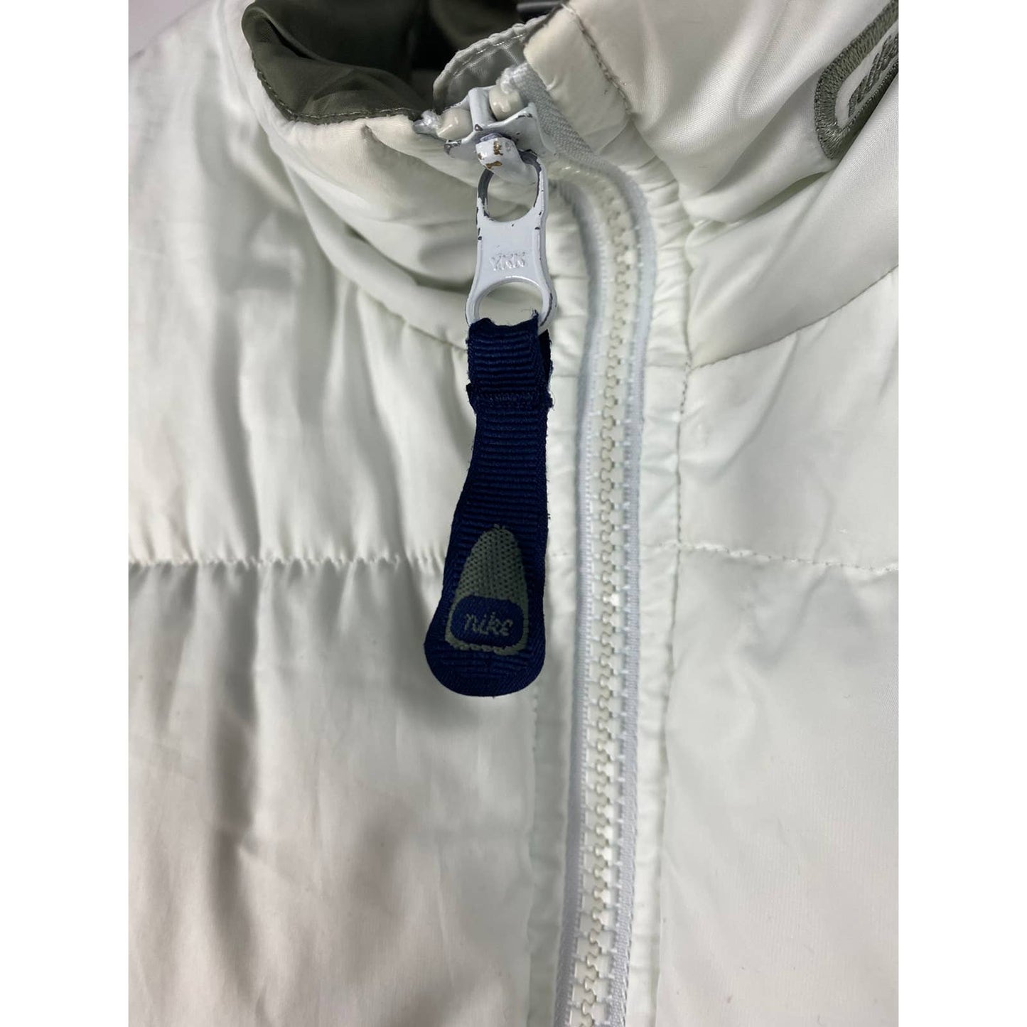 Nike vintage white puffer jacket 2000s