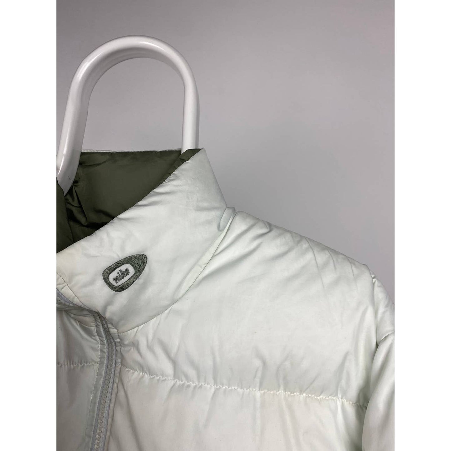 Nike vintage white puffer jacket 2000s