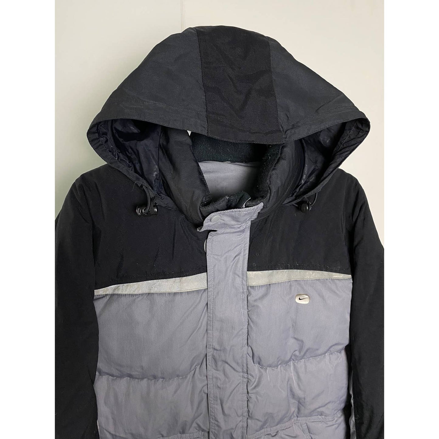 Nike vintage grey / black puffer jacket small hex logo 2000s