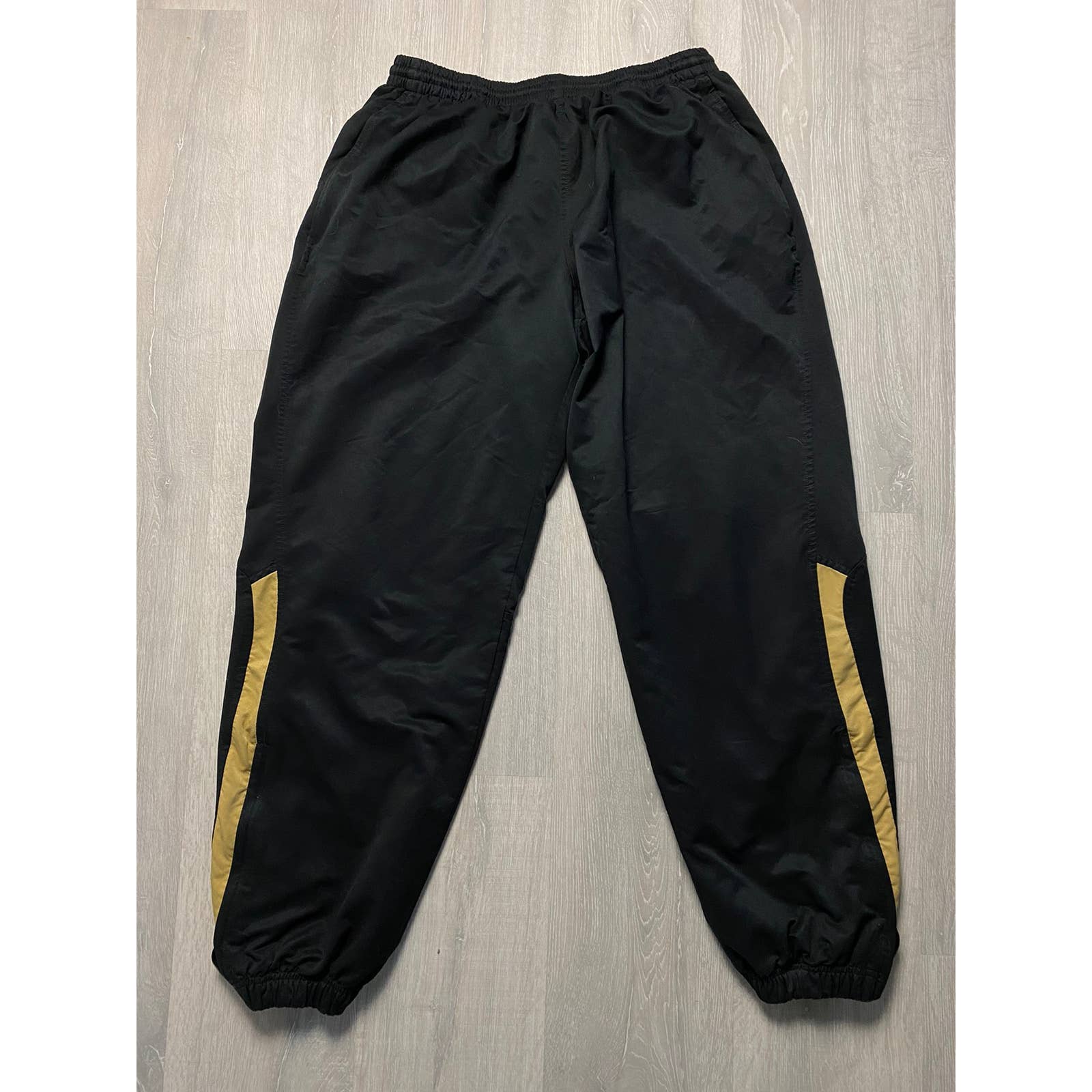 Nike vintage black track pants No logo 2000s gold – Refitted