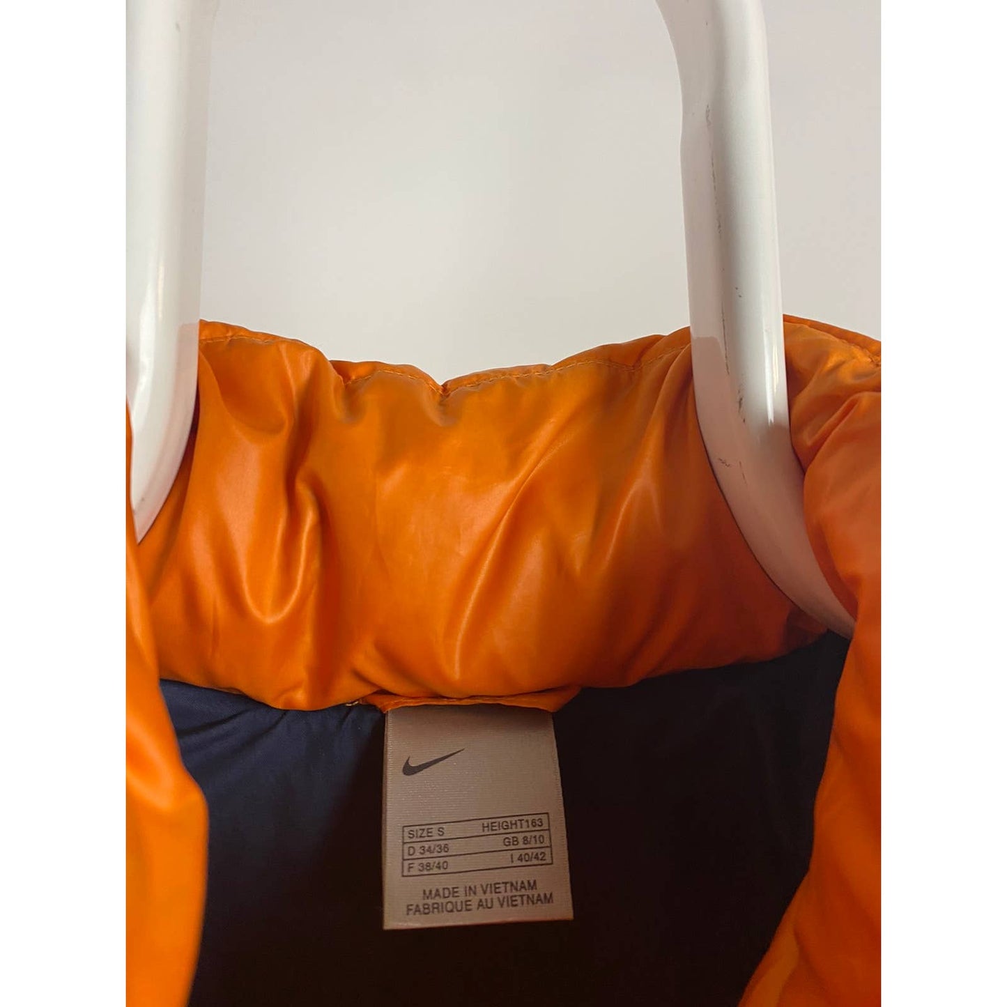 Nike vintage orange puffer jacket small swoosh 2000s