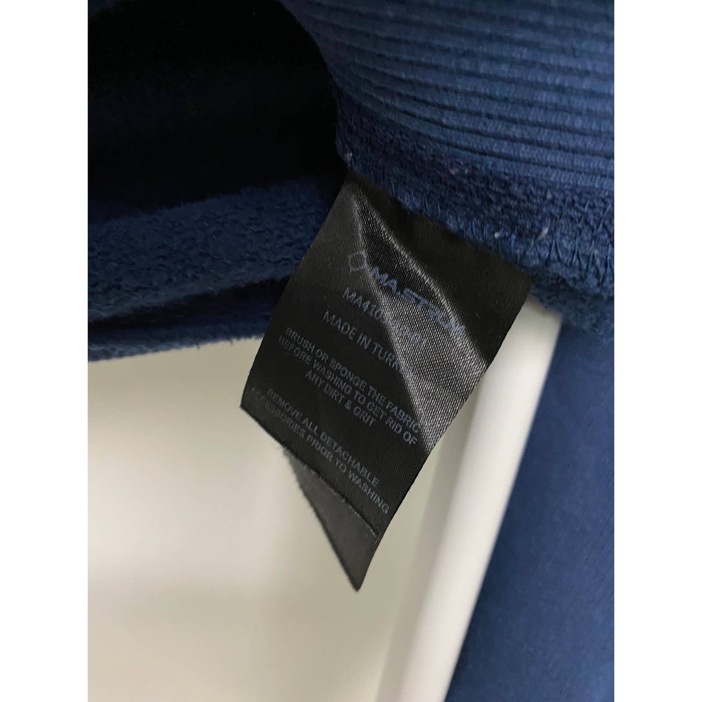 Mastrum sweatshirt navy with the badge