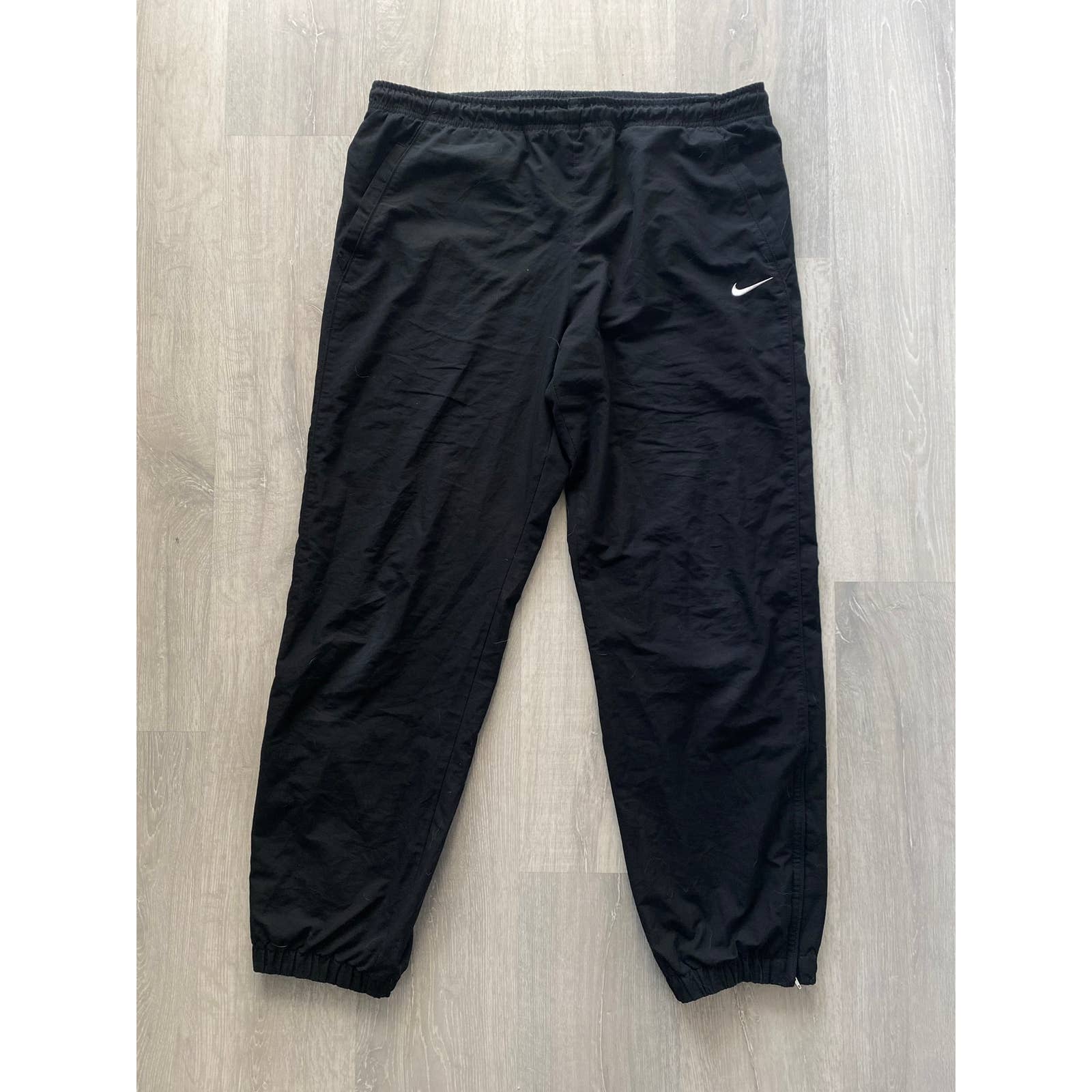 Nike vintage black track pants small swoosh parachute – Refitted