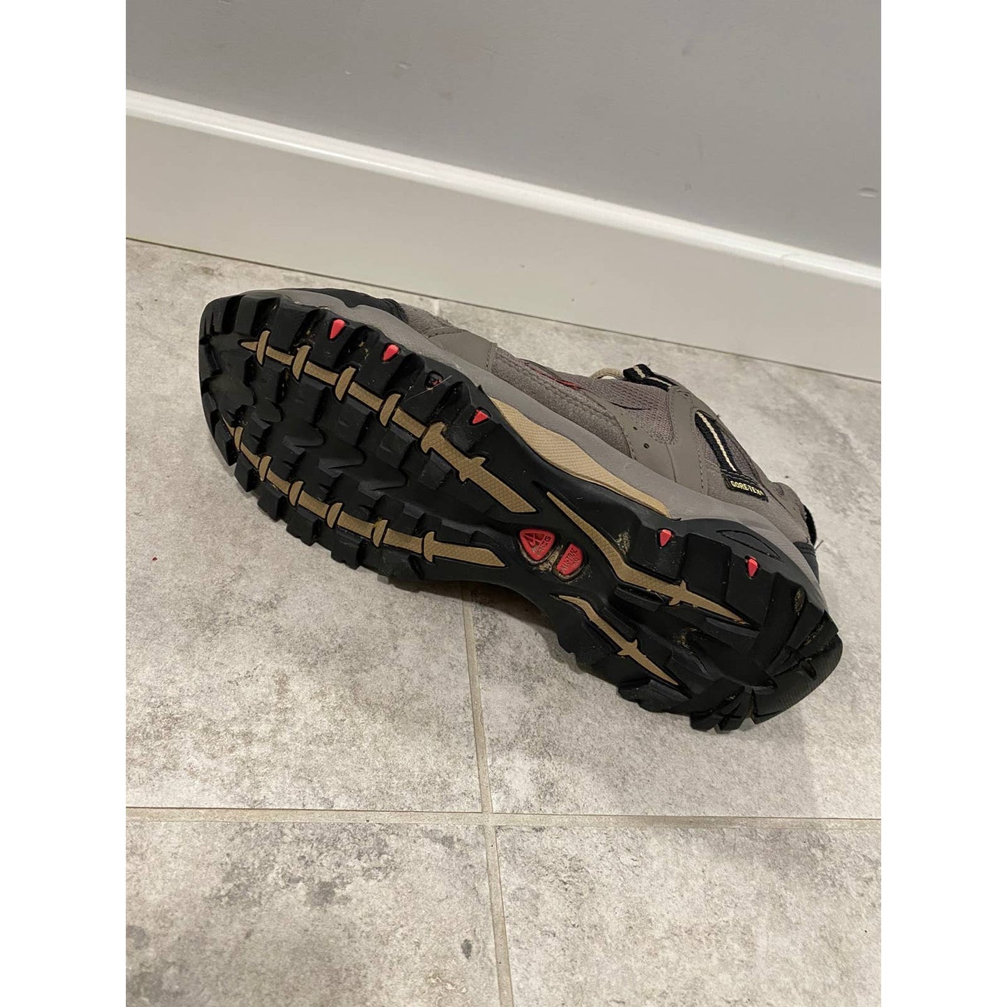 Nike ACG vintage Goretex Bandolier 2 grey trekking