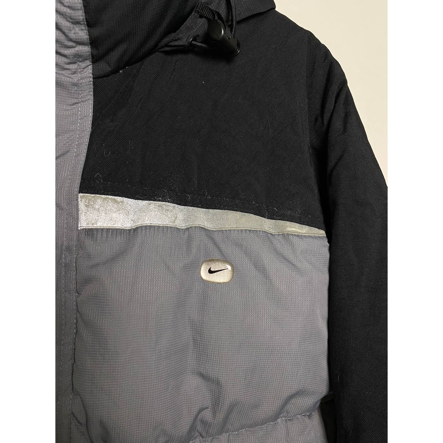 Nike vintage grey / black puffer jacket small hex logo 2000s