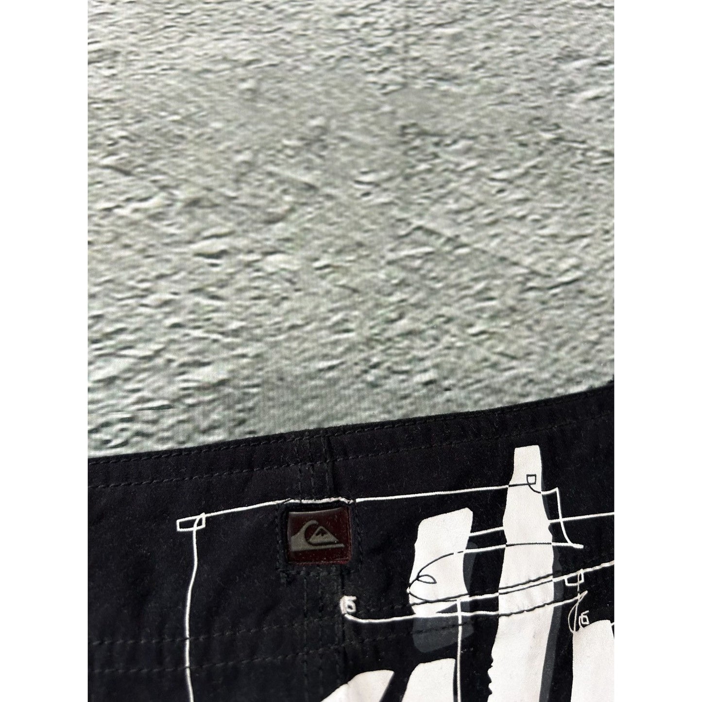 Quiksilver shorts black Y2K vintage fullprint graffiti surf