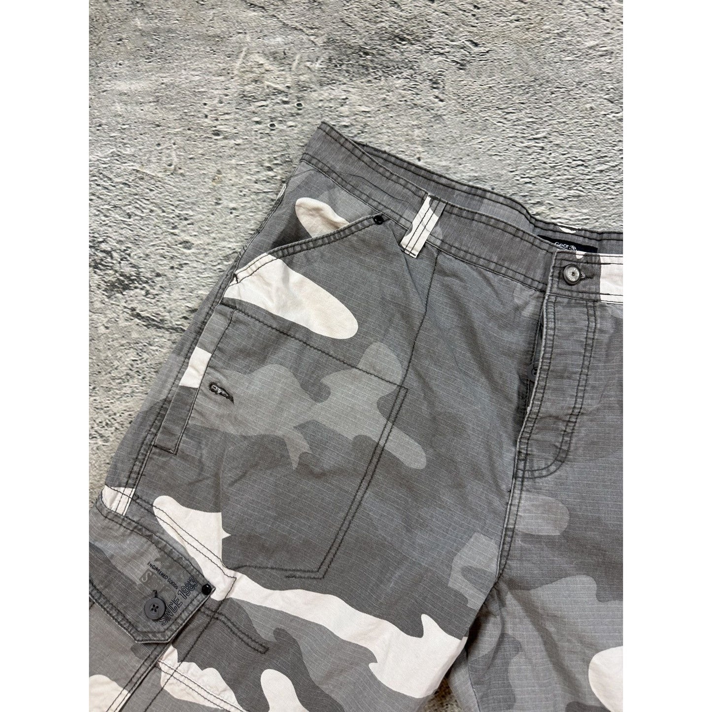 George camo gray shorts jorts y2k