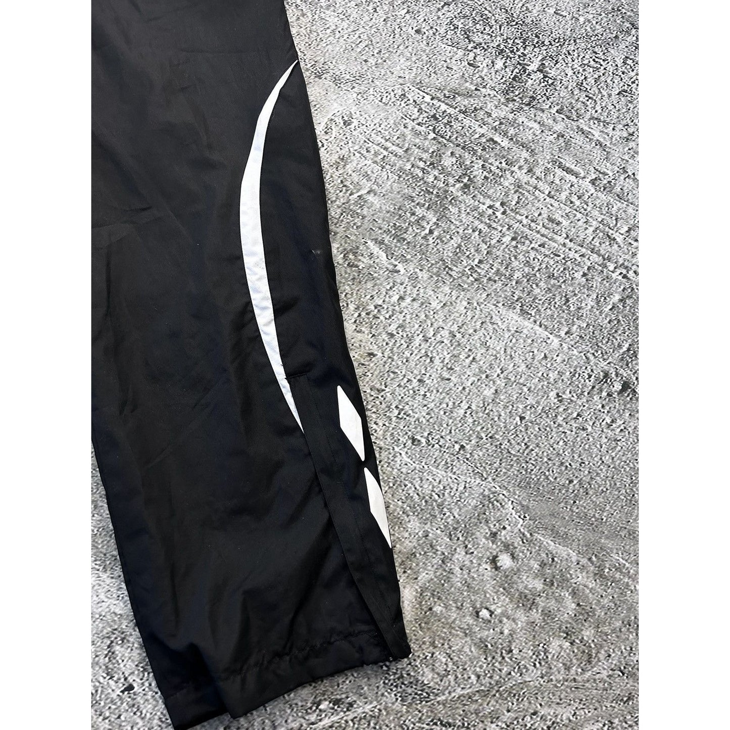 Umbro black nylon track pants vintage