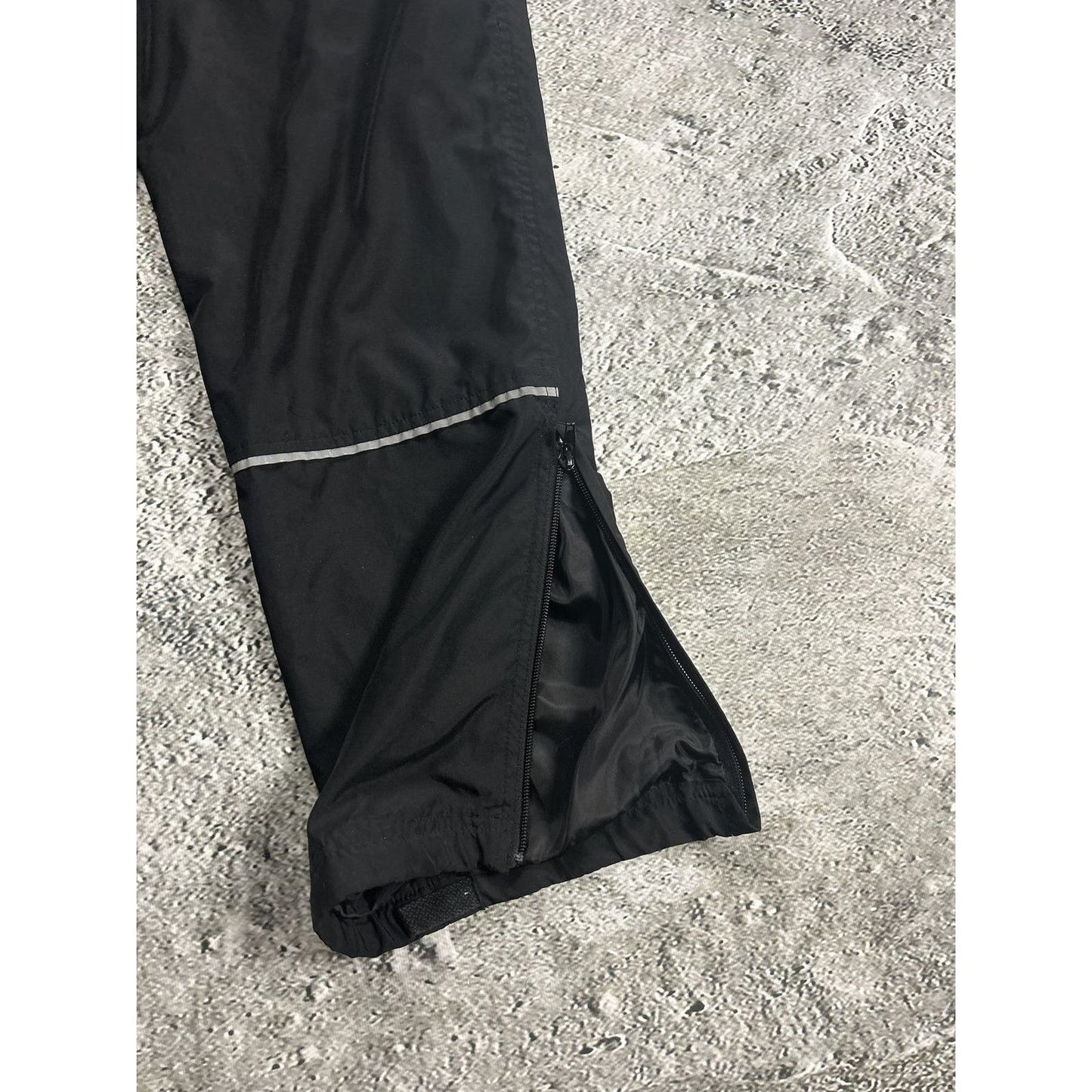 Reebok nylon track pants parachute black Y2K reflective