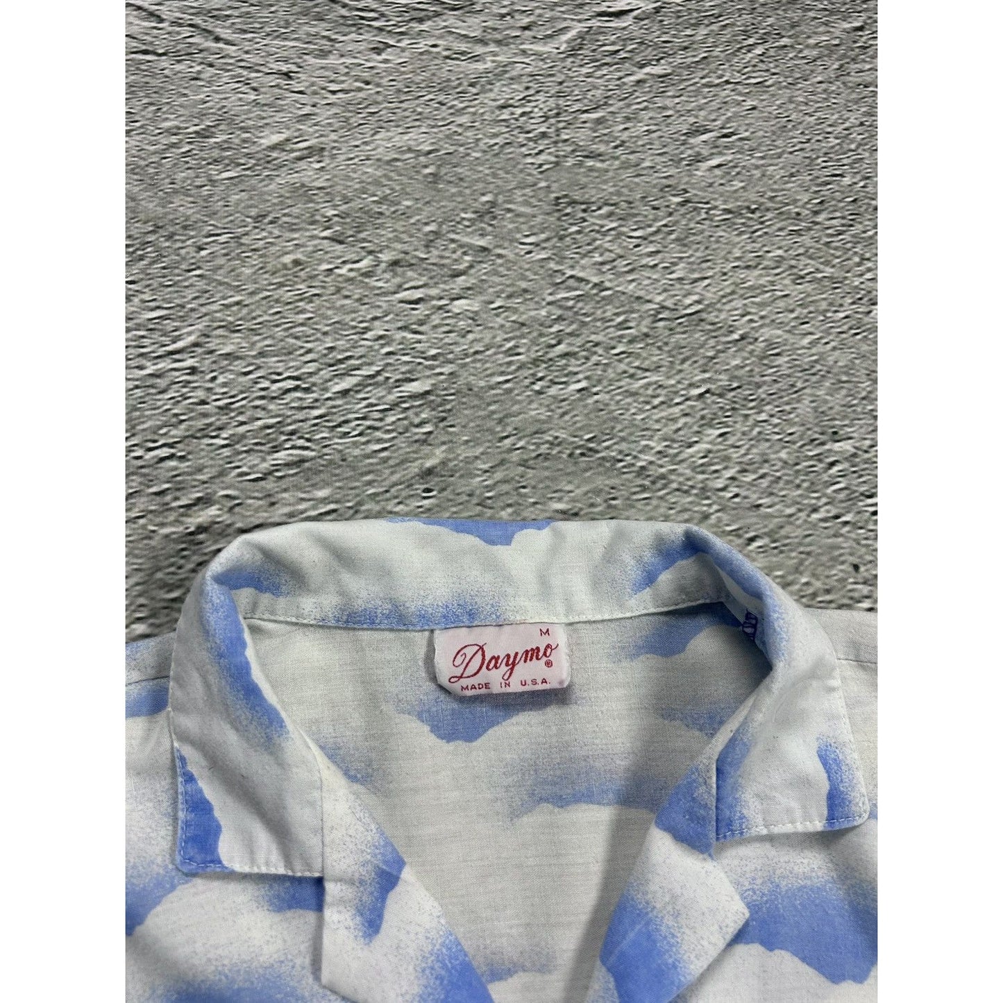 Hawaiian Shirt vintage Daymo made in USA blue beach surf 80s