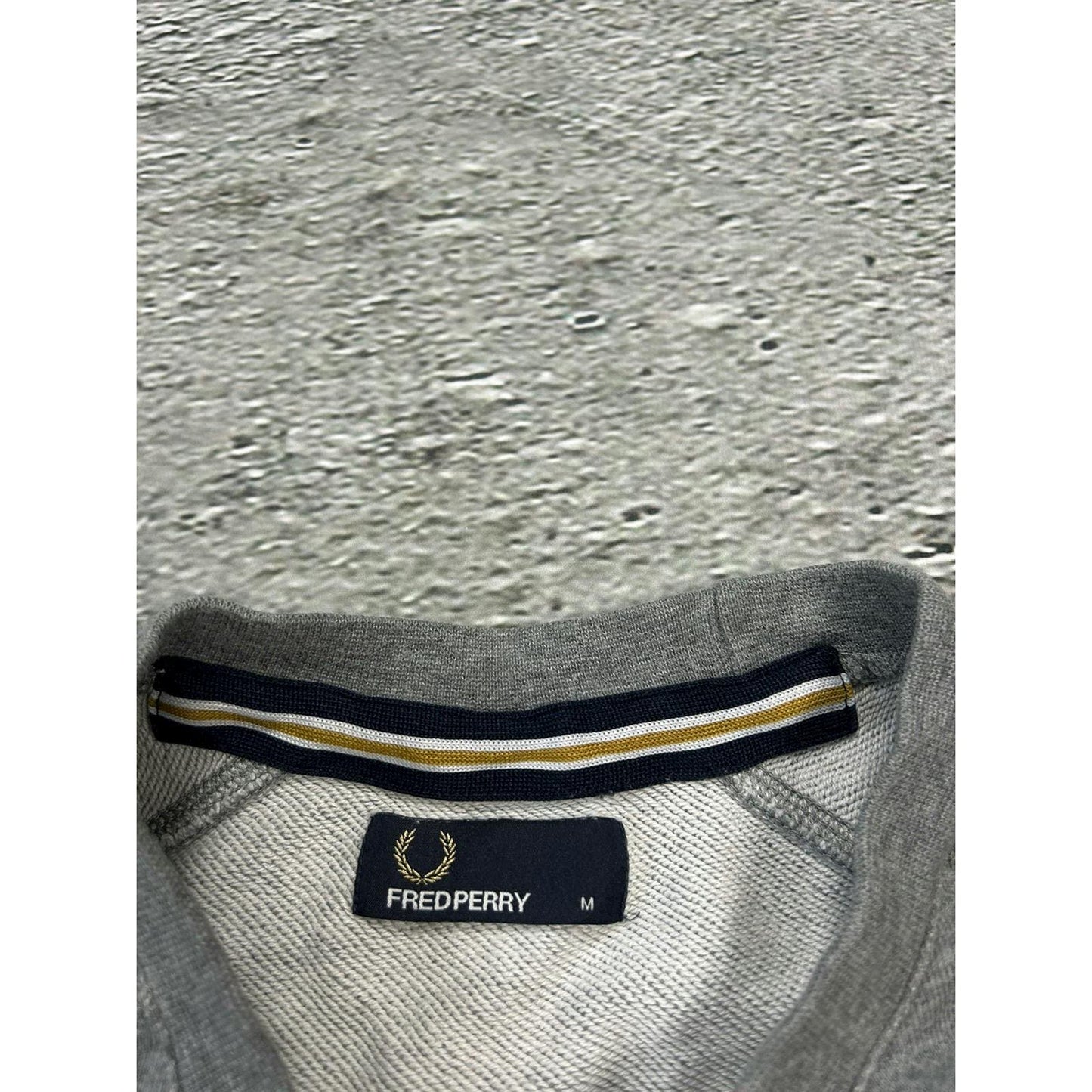 Fred Perry vintage grey sweatshirt small logo Y2K