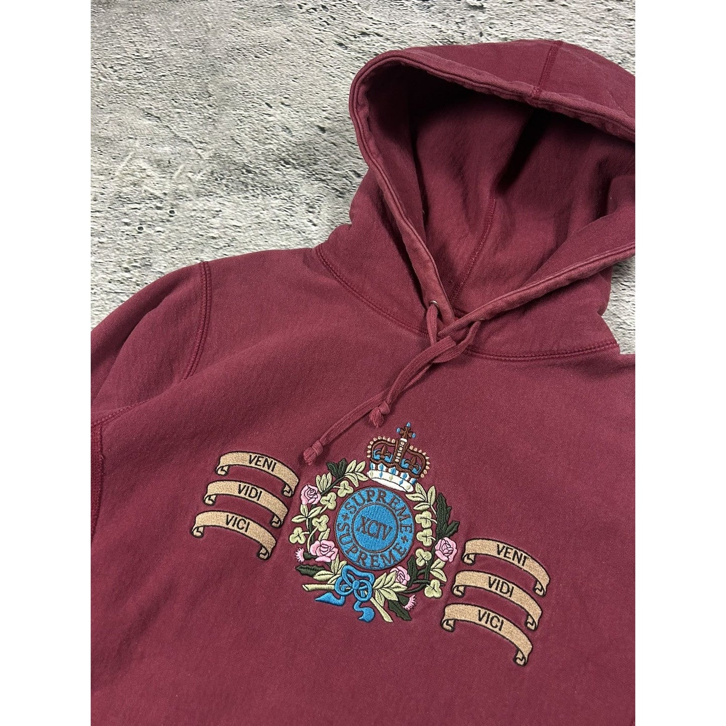 Supreme hoodie Veni Vidi Vici FW16 collage crown embroidery