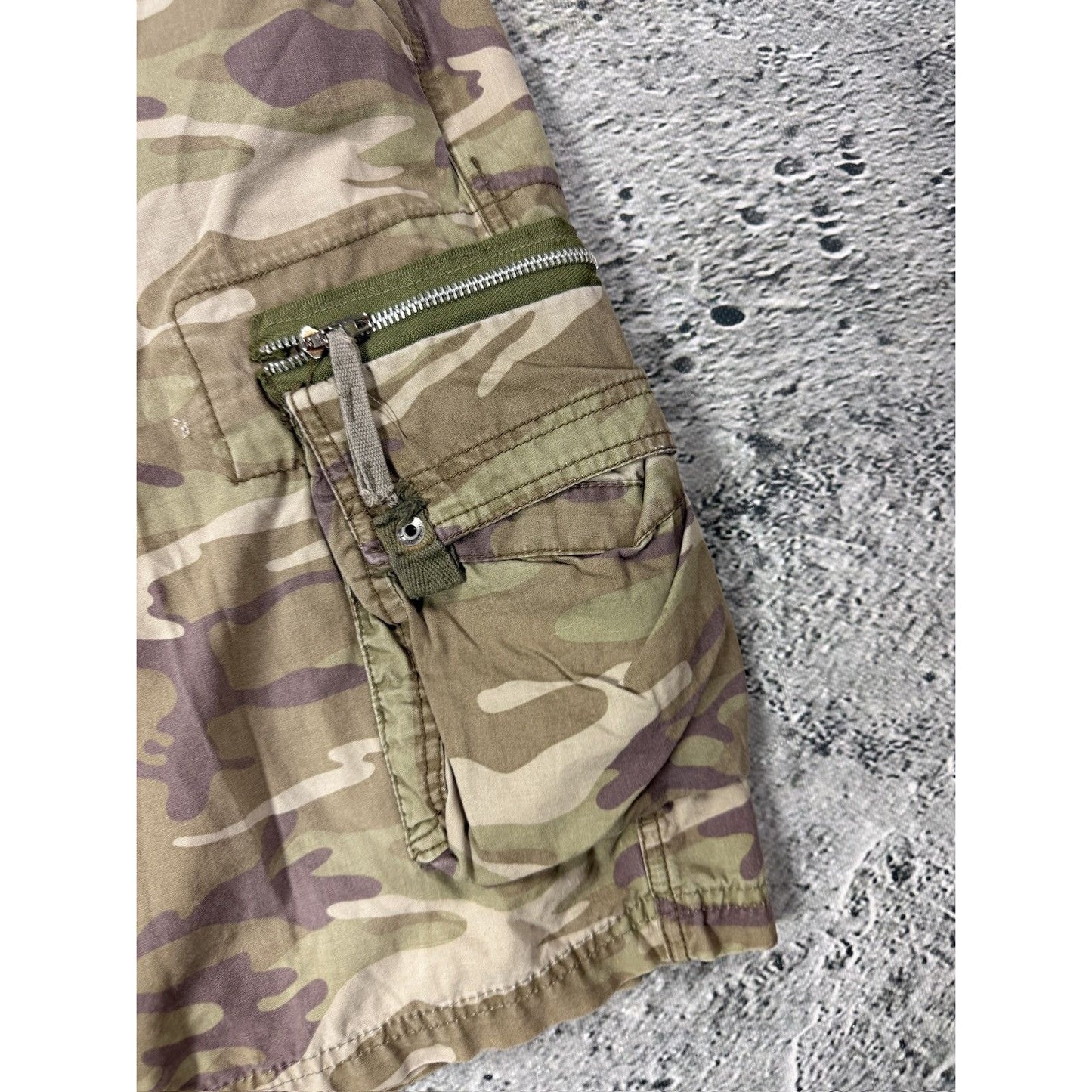 Abercrombie camo shorts jorts y2k