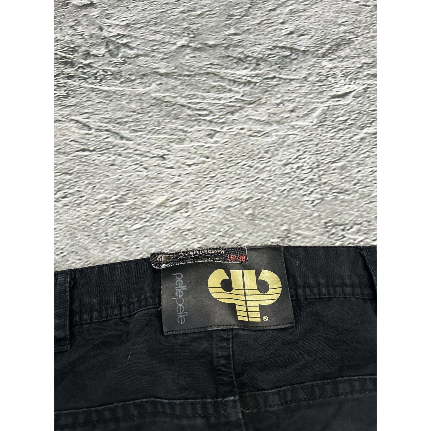 Pelle Pelle vintage black cargo pants small logo Y2K