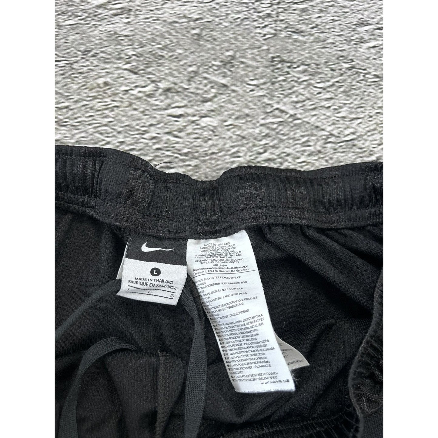 Nike vintage black shorts small swoosh 2000s