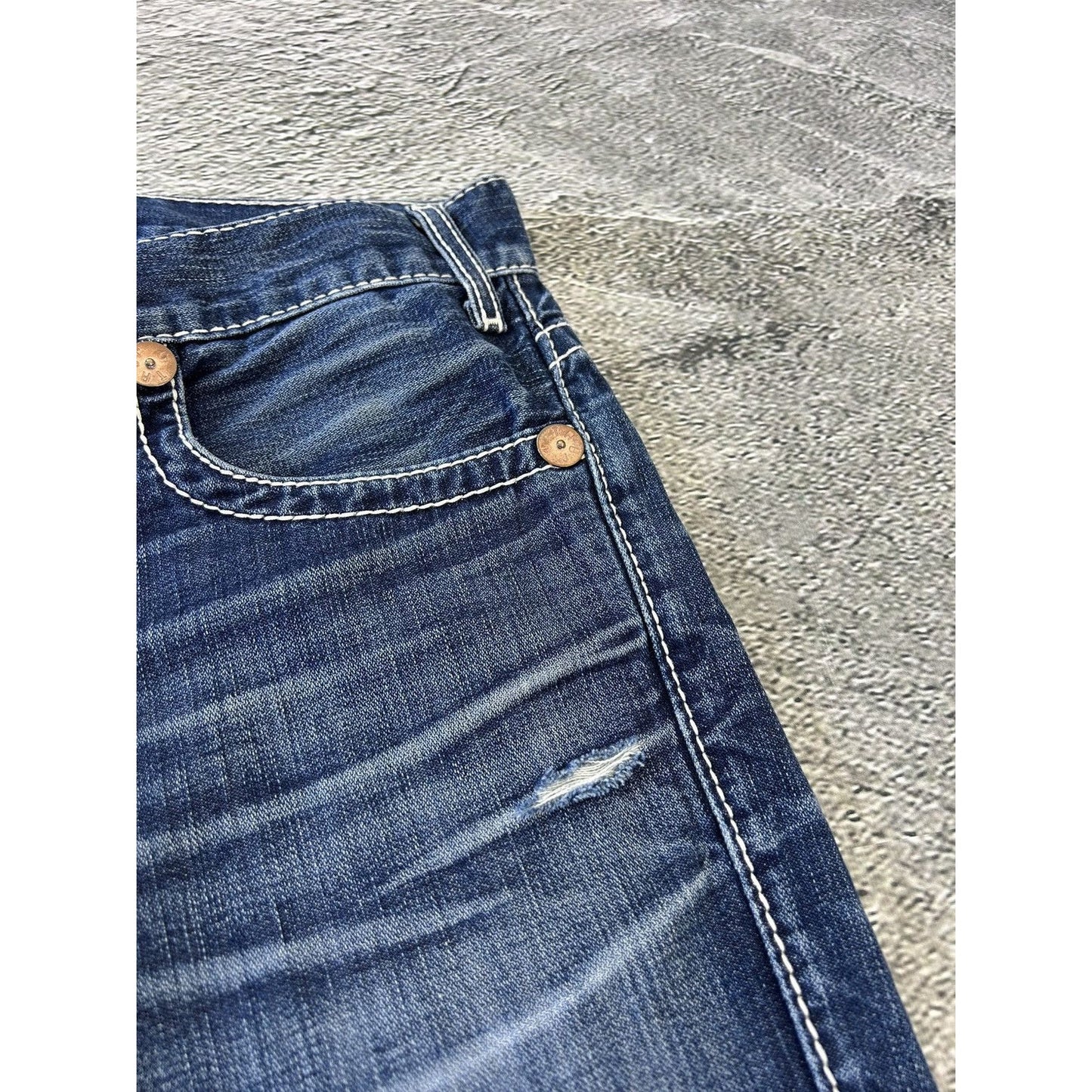 True Religion blue jeans white thick stitching Logan Y2K