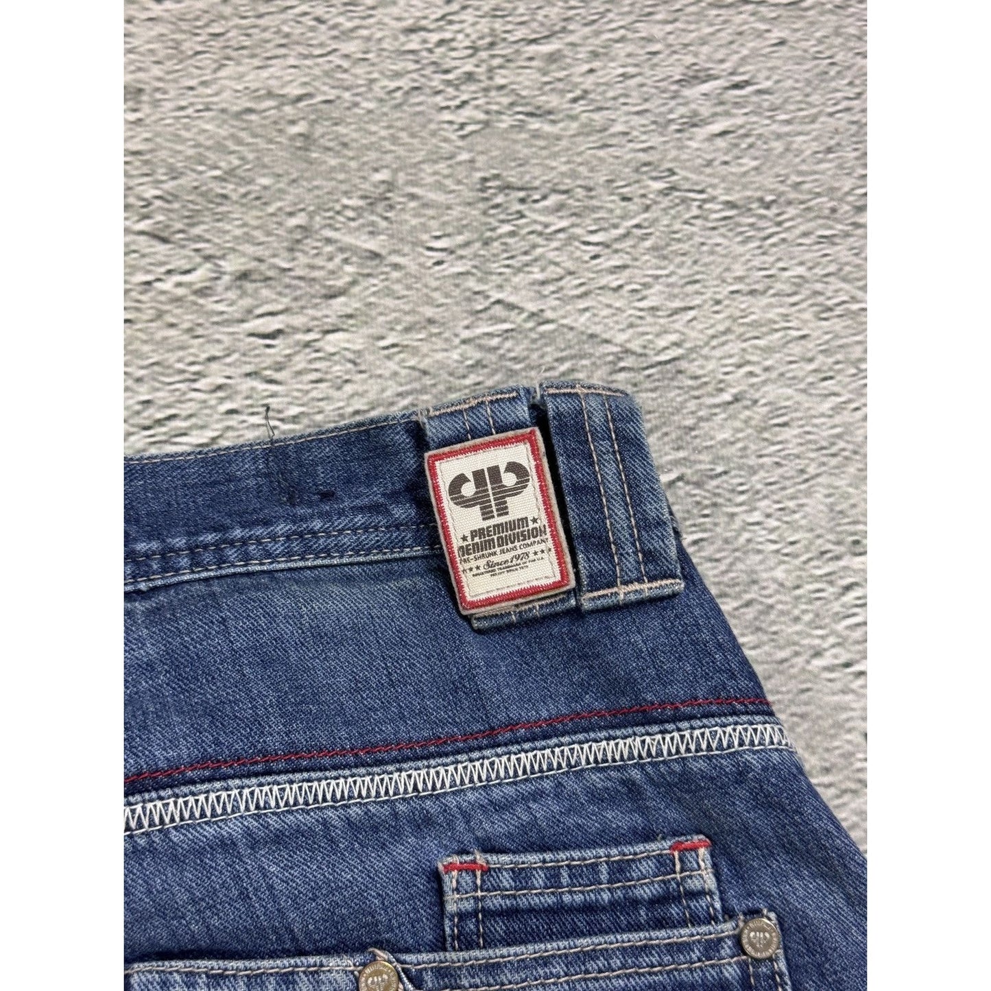 Pelle Pelle vintage stone washed blue jeans Y2K baggy denim