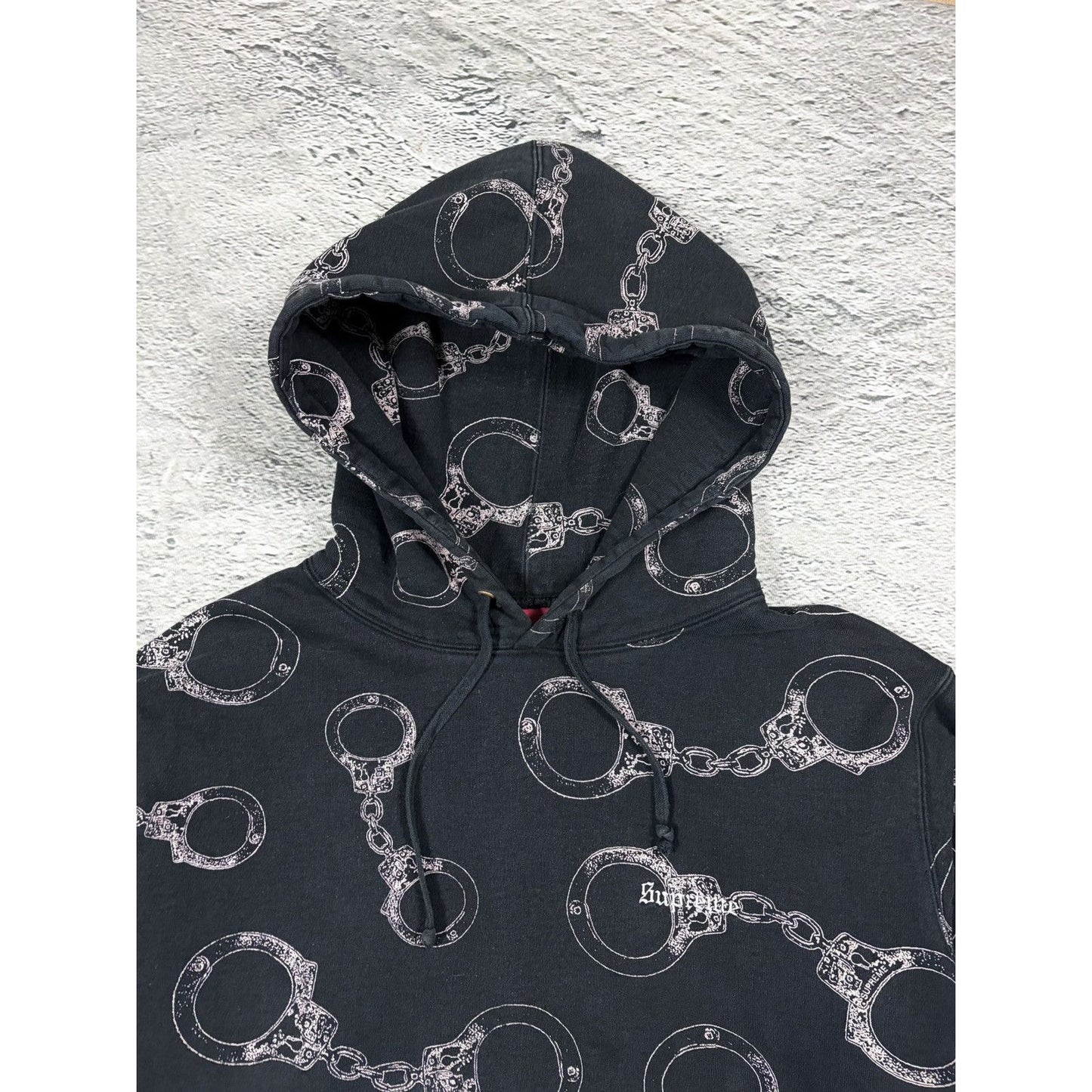 Supreme hoodie handcuffs black hooded sweatshirt FW17