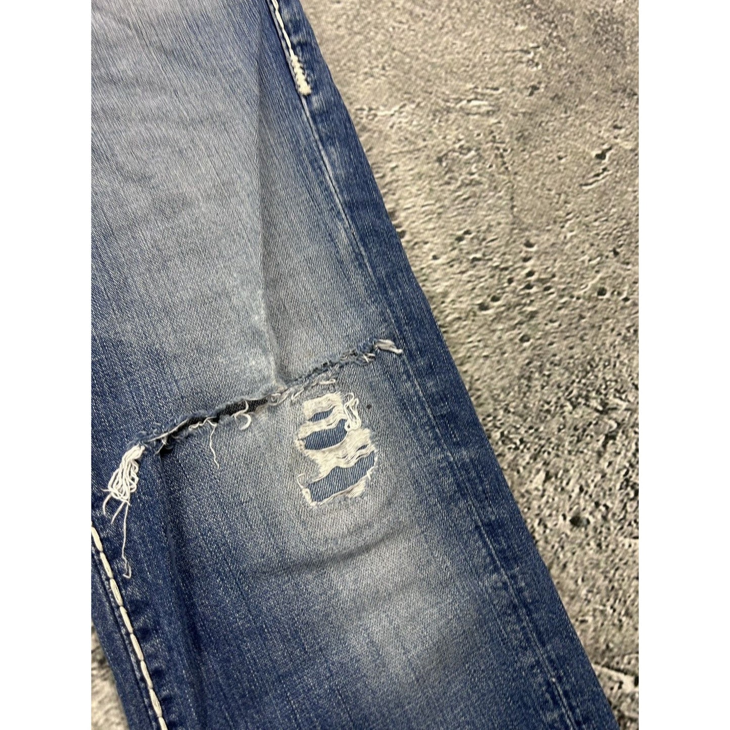 True Religion blue jeans white thick stitching Bobby