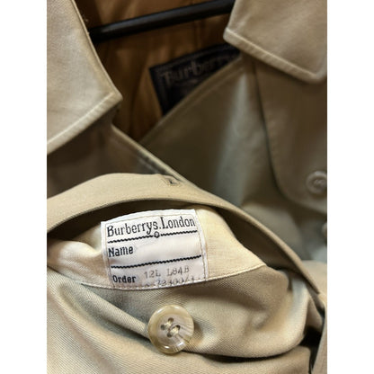 Burberrys trench coat beige wool lining vintage nova check