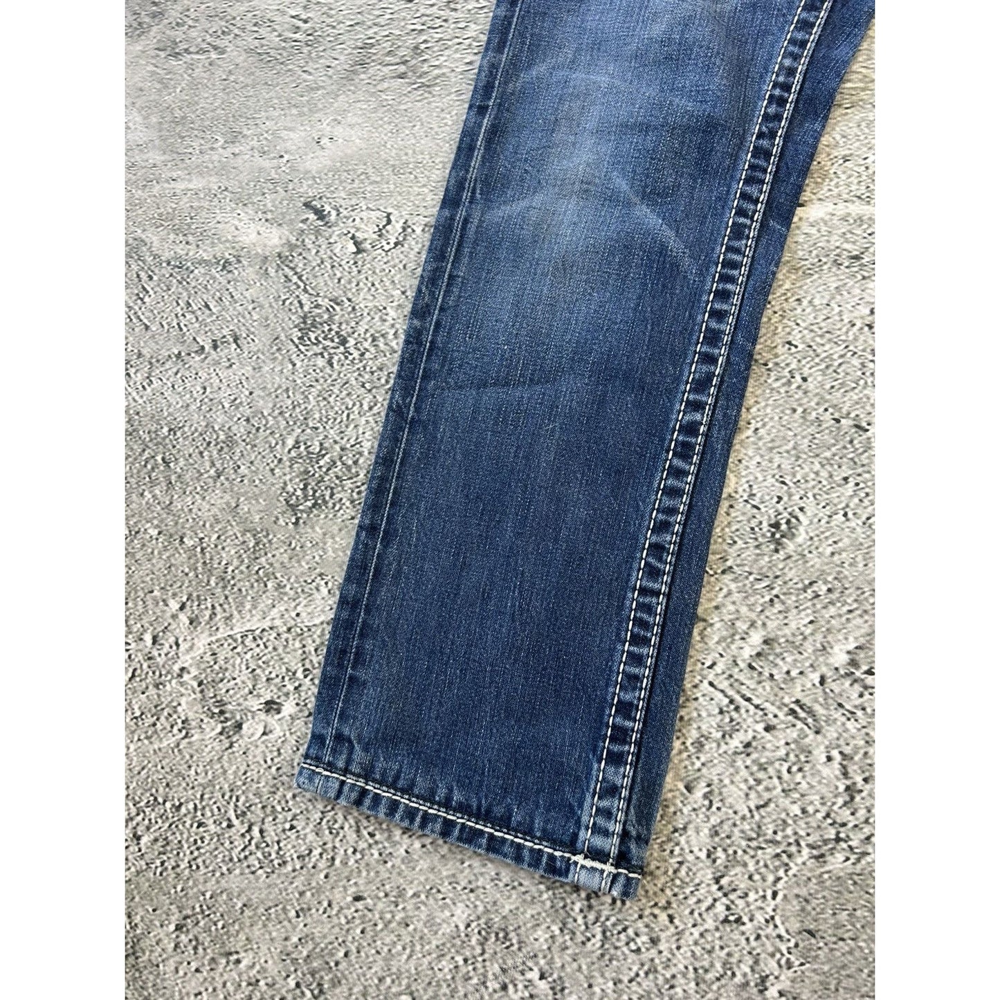 True Religion blue jeans white thick stitching Y2K