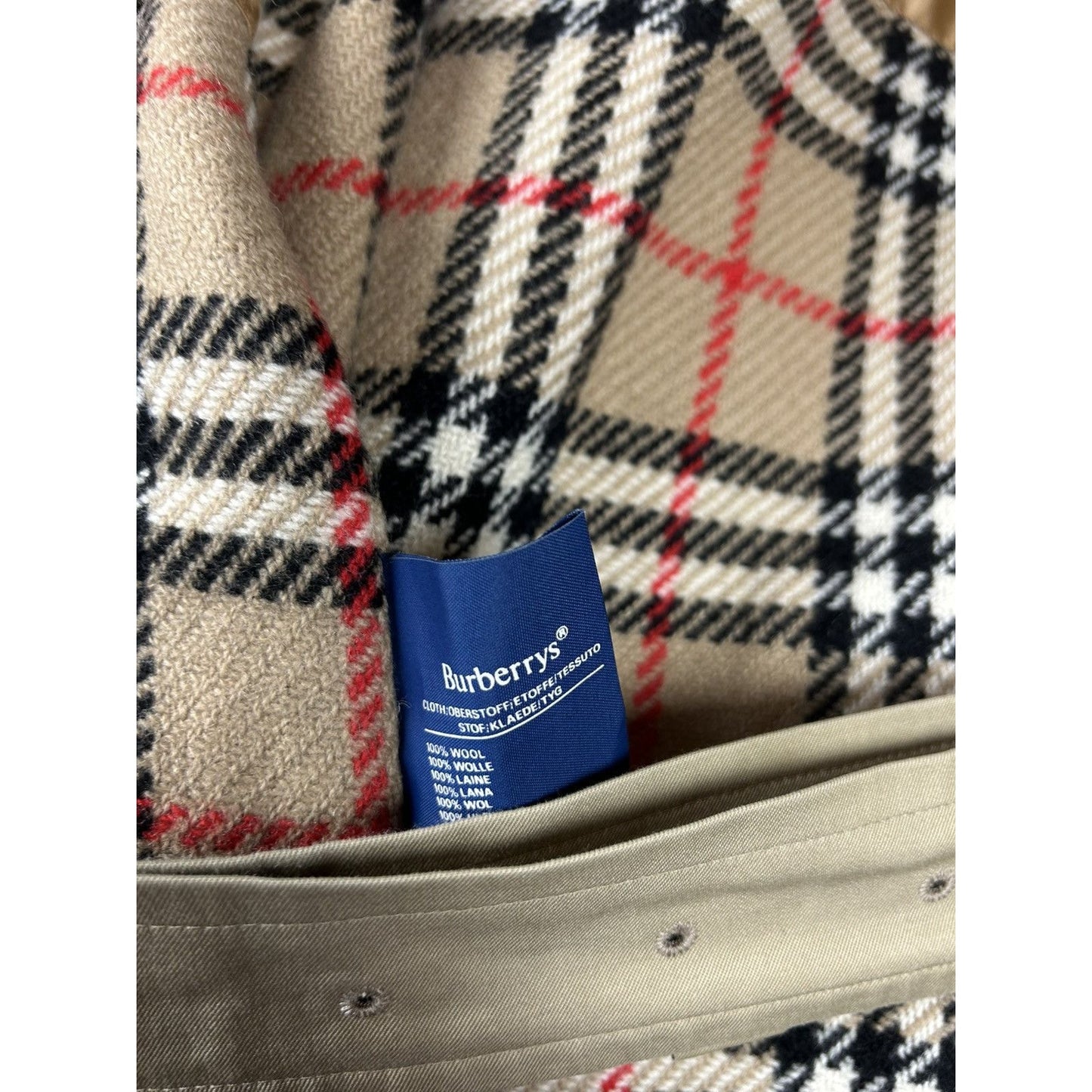 Burberrys trench coat beige wool lining vintage nova check