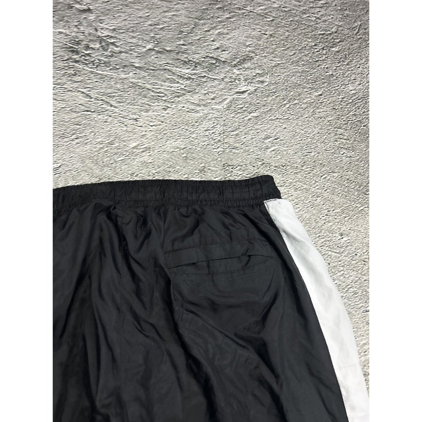 Nike vintage black nylon track pants small logo drill Y2K