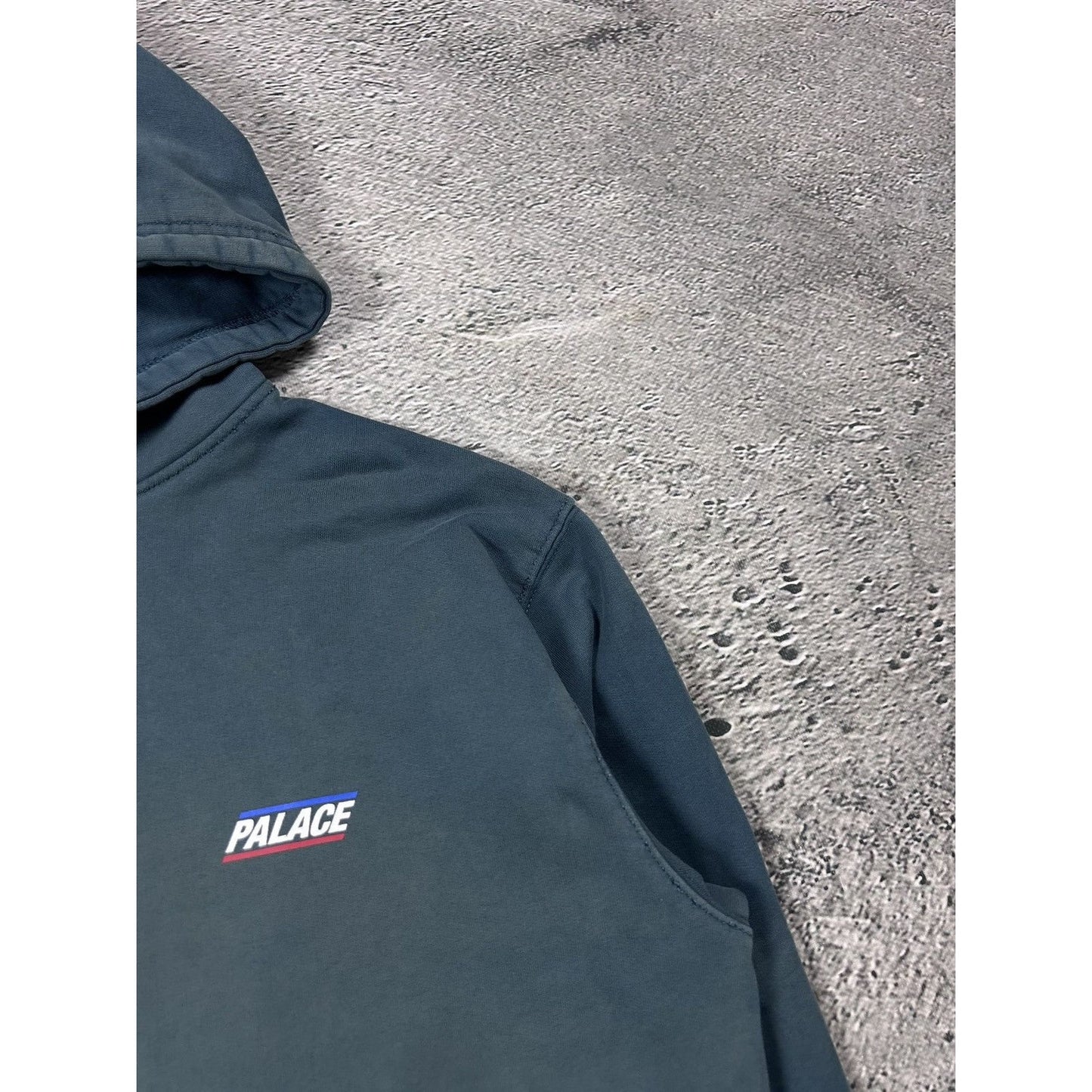 Palace hoodie Basically a Hood green