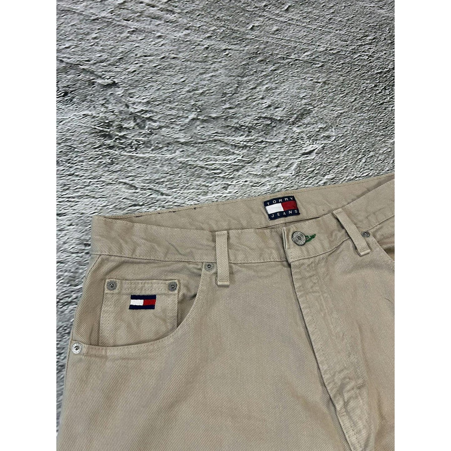 Tommy Hilfiger vintage beige chino pants big logo flag