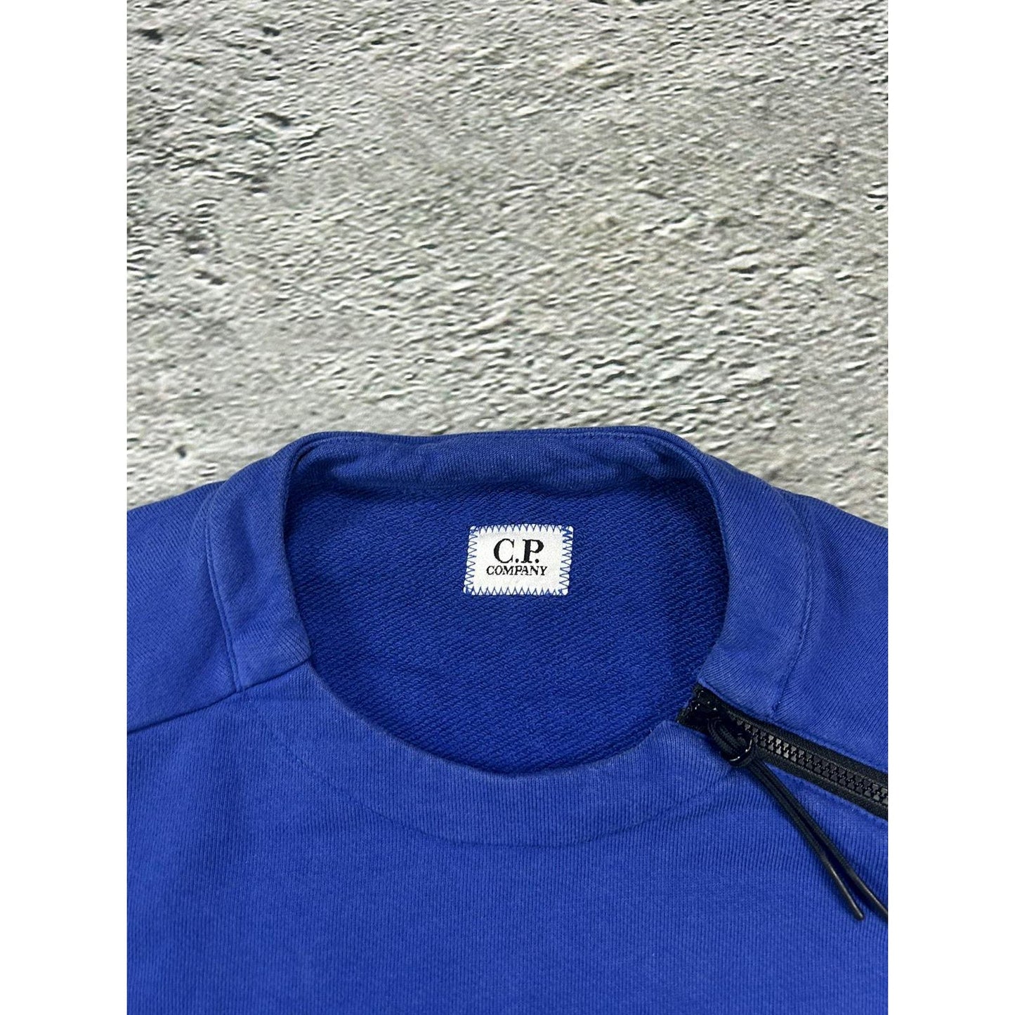C.P. Company sweatshirt with lens blue asymmetrical zip
