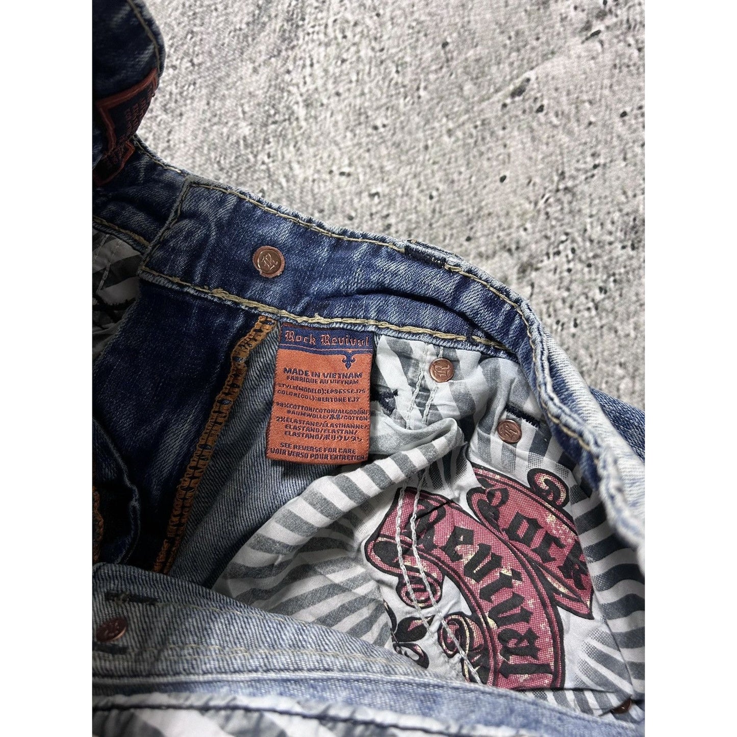 Rock Revival vintage blue jeans Y2K flared