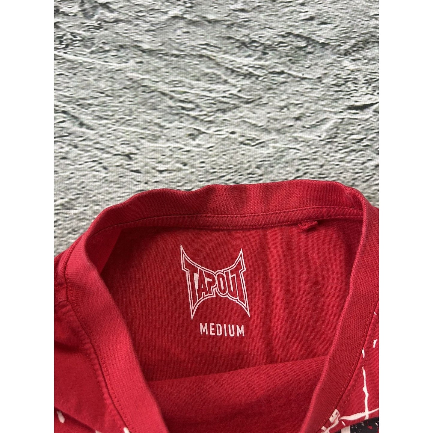 Tapout Vintage Y2K T-shirt big logo red