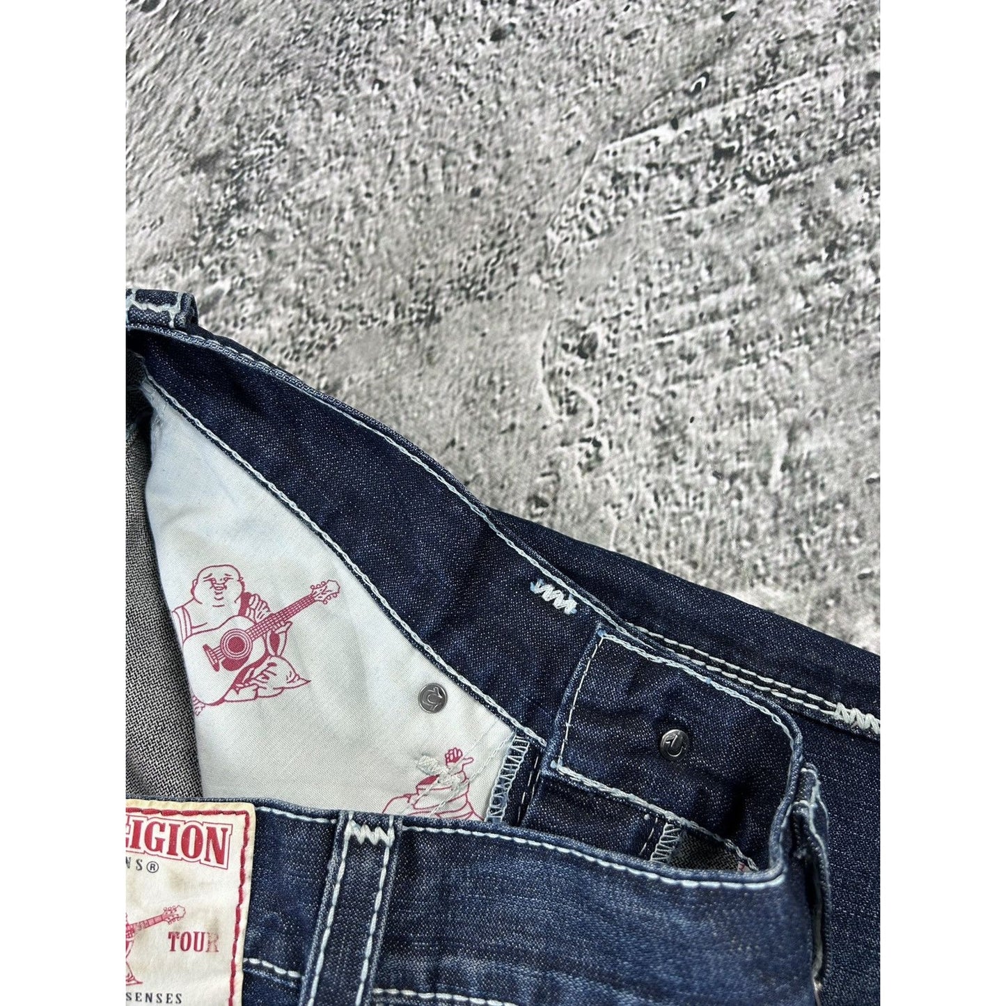 True Religion blue jeans white thick stitching Y2K Bobby