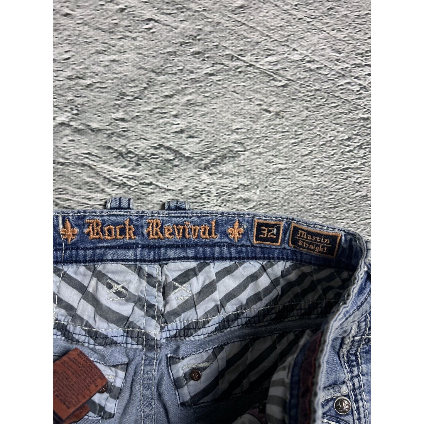 Rock Revival vintage light blue jeans Y2K Marcin white stitching