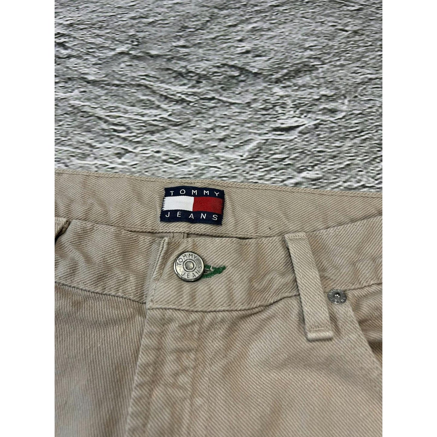 Tommy Hilfiger vintage beige chino pants big logo flag