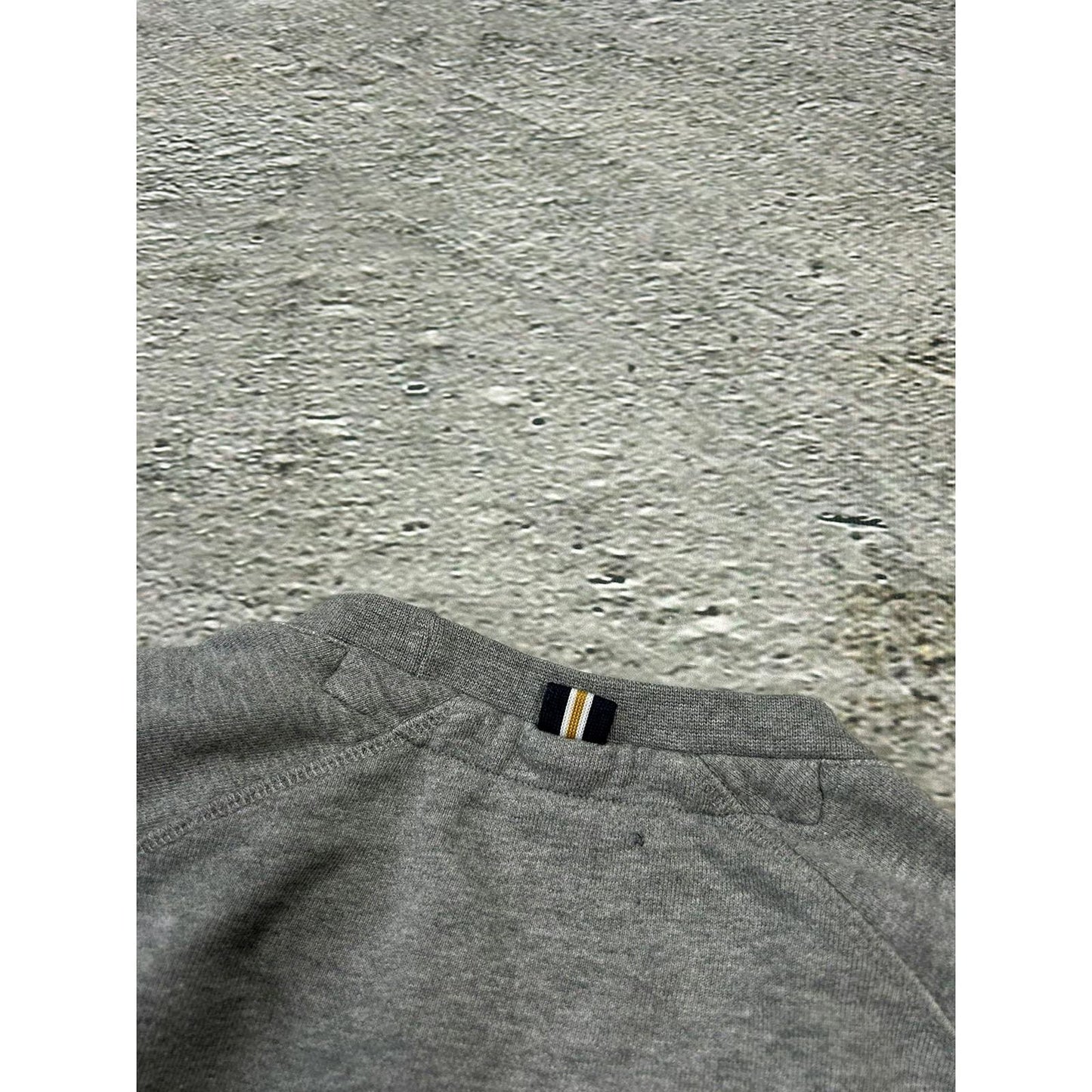 Fred Perry vintage grey sweatshirt small logo Y2K