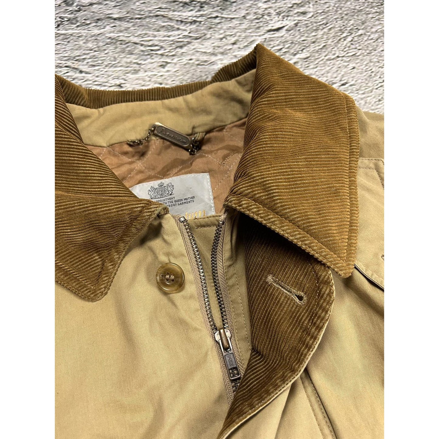 Aquascutum vintage Coat beige showerproof