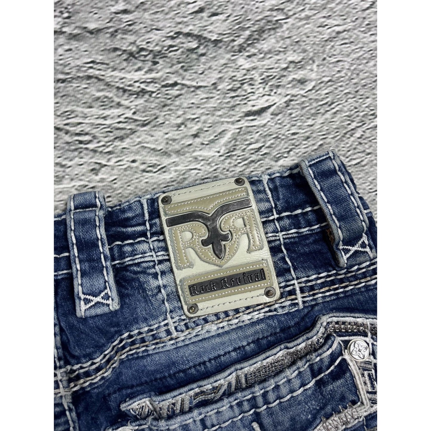 Rock Revival vintage jeans blue white stitching Y2K