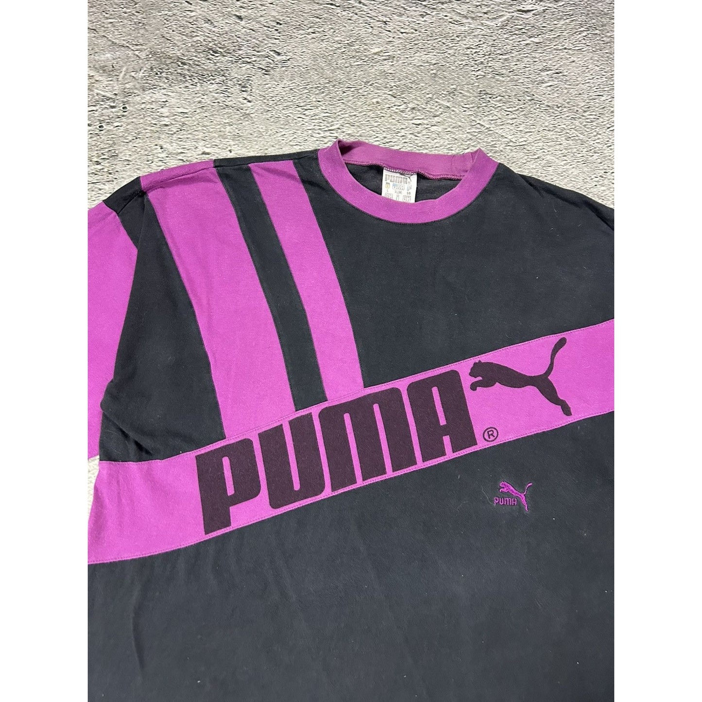 Puma vintage t-shirt 90s purple black big logo