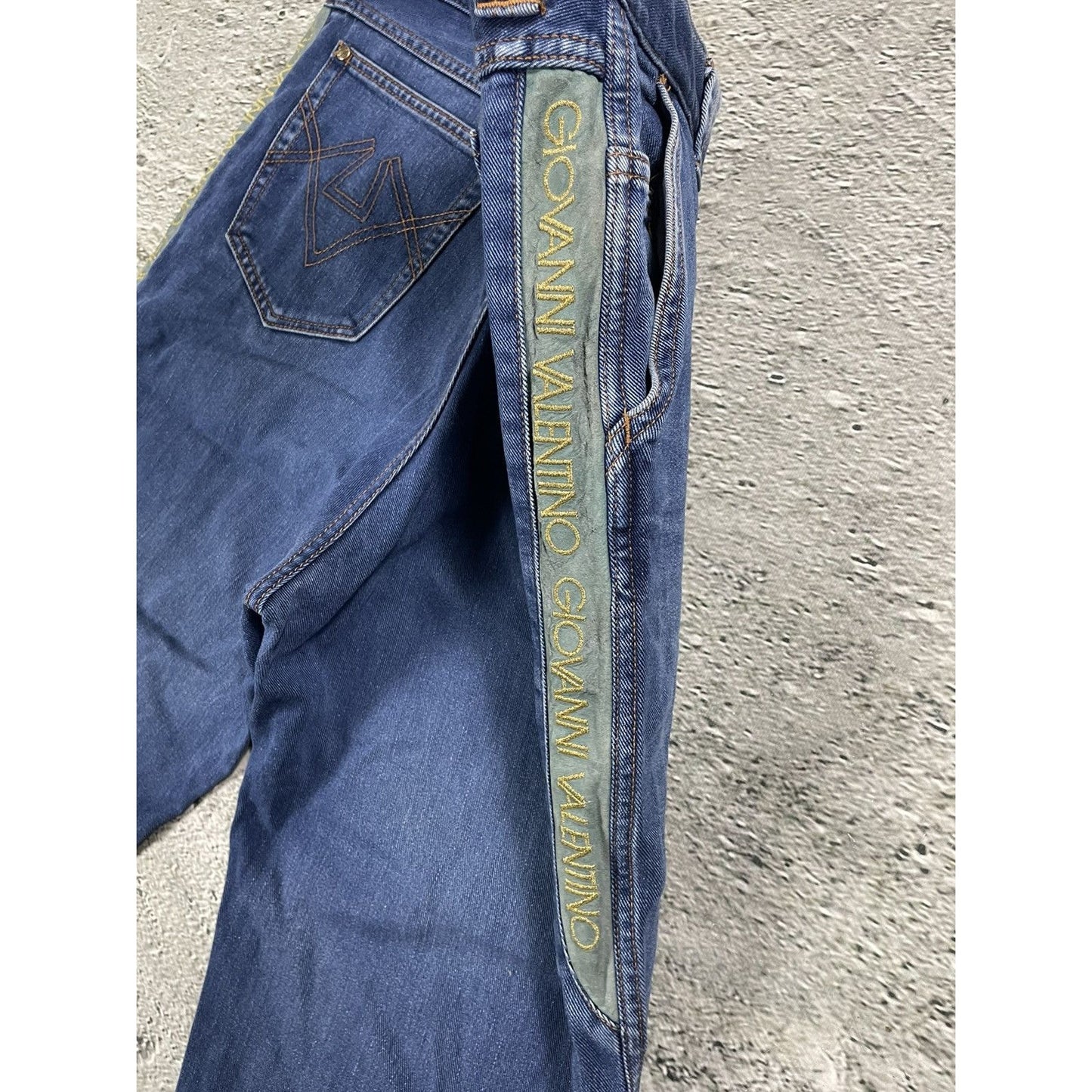 Giovanni Valentino Jeans vintage baggy embroidery