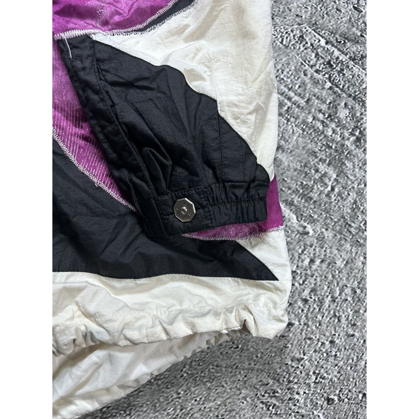 Vintage Head OutDoor Ski Jacket Goretex abstract