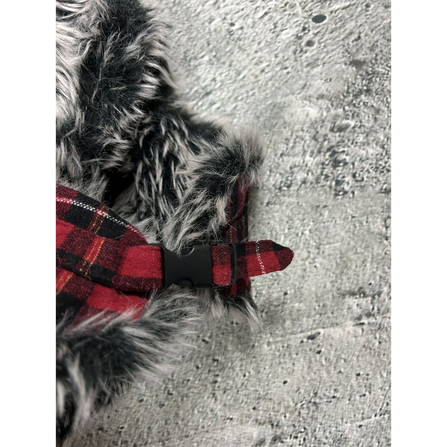 Burton vintage ushanka trooper hat red black with fur