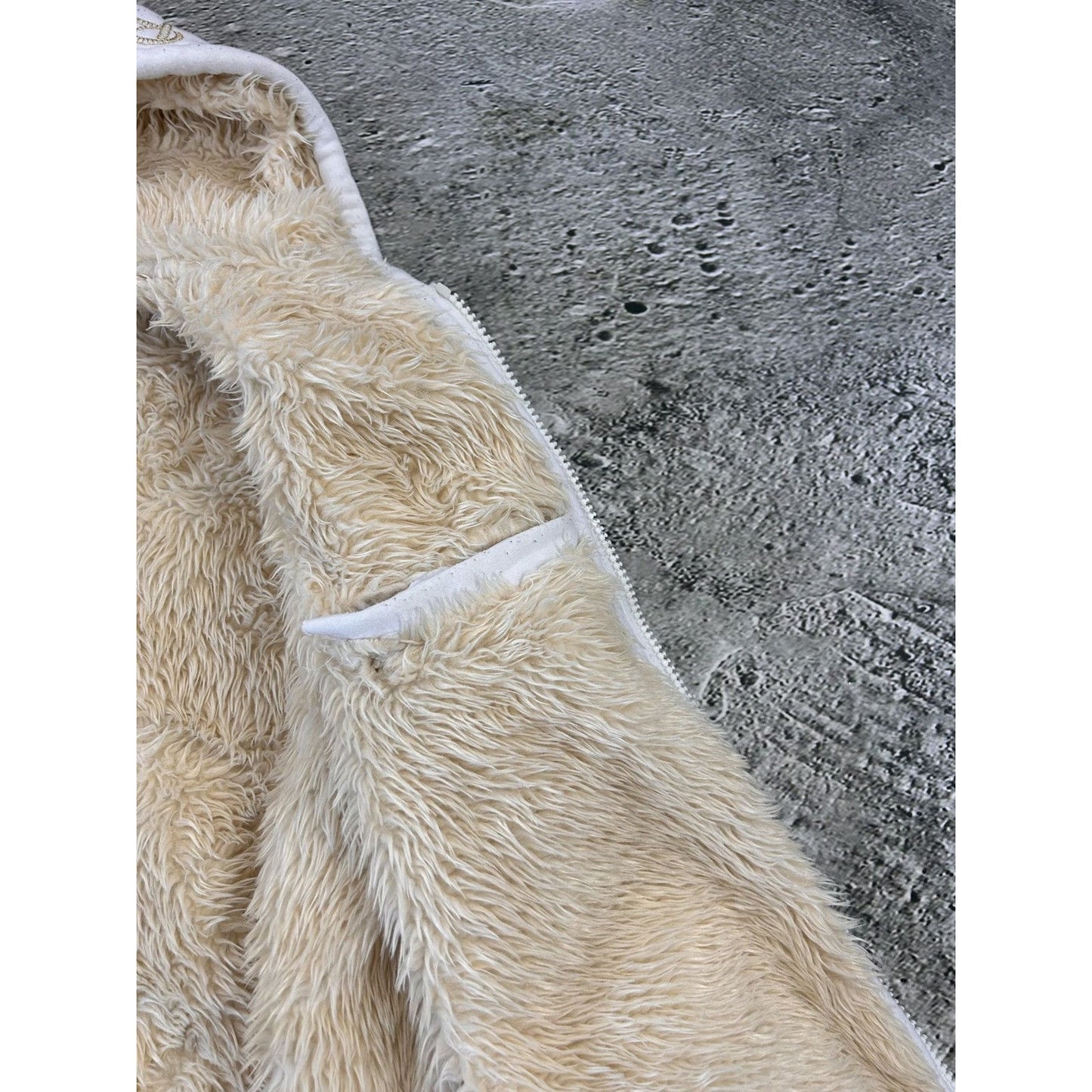 Really Point Y2K vintage zip hoodie white fur Ed Hardy