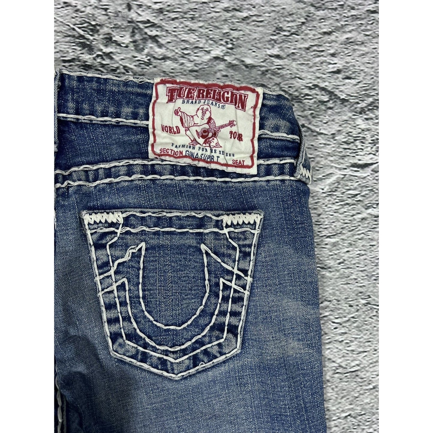 True Religion blue jeans white thick stitching Gina super T