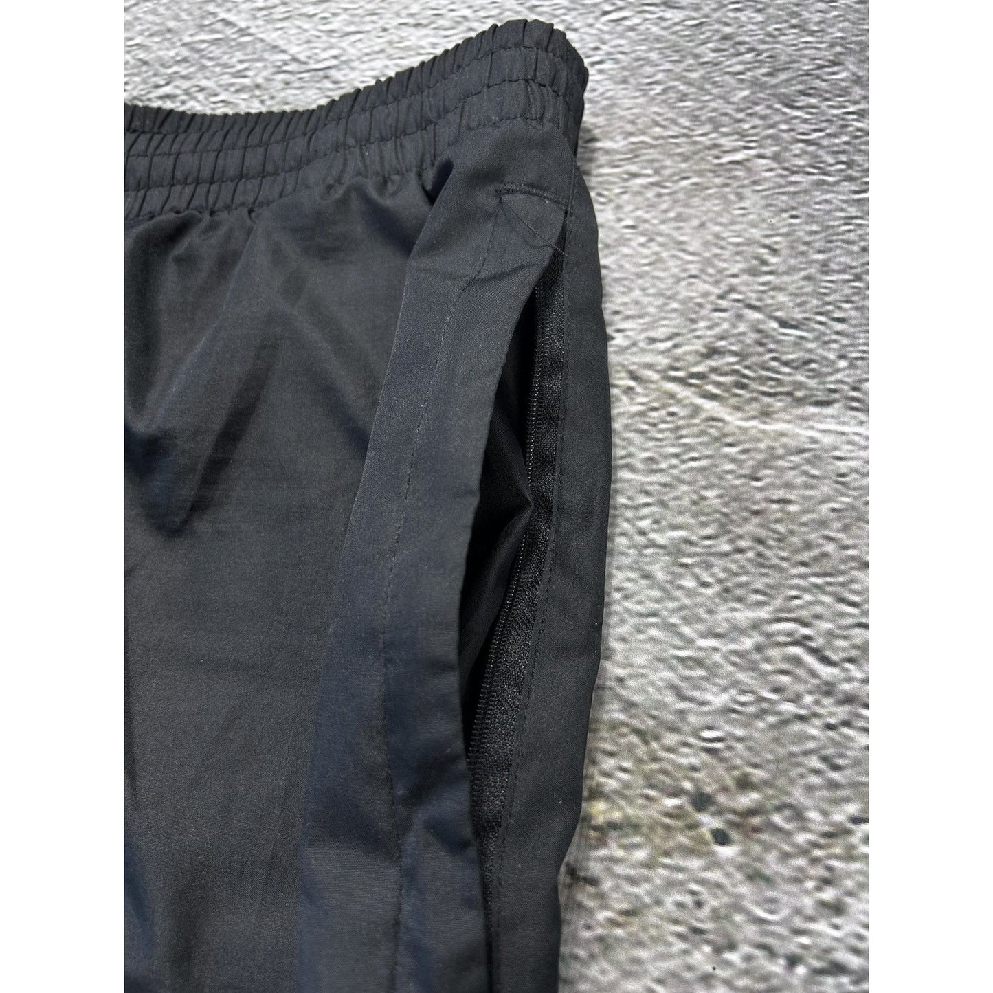 Umbro black nylon track pants vintage