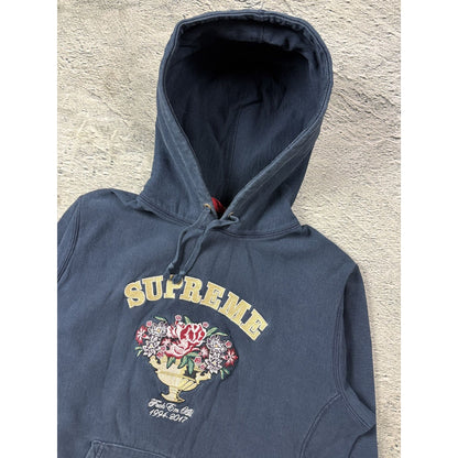 Supreme centerpiece hoodie navy floral FW17