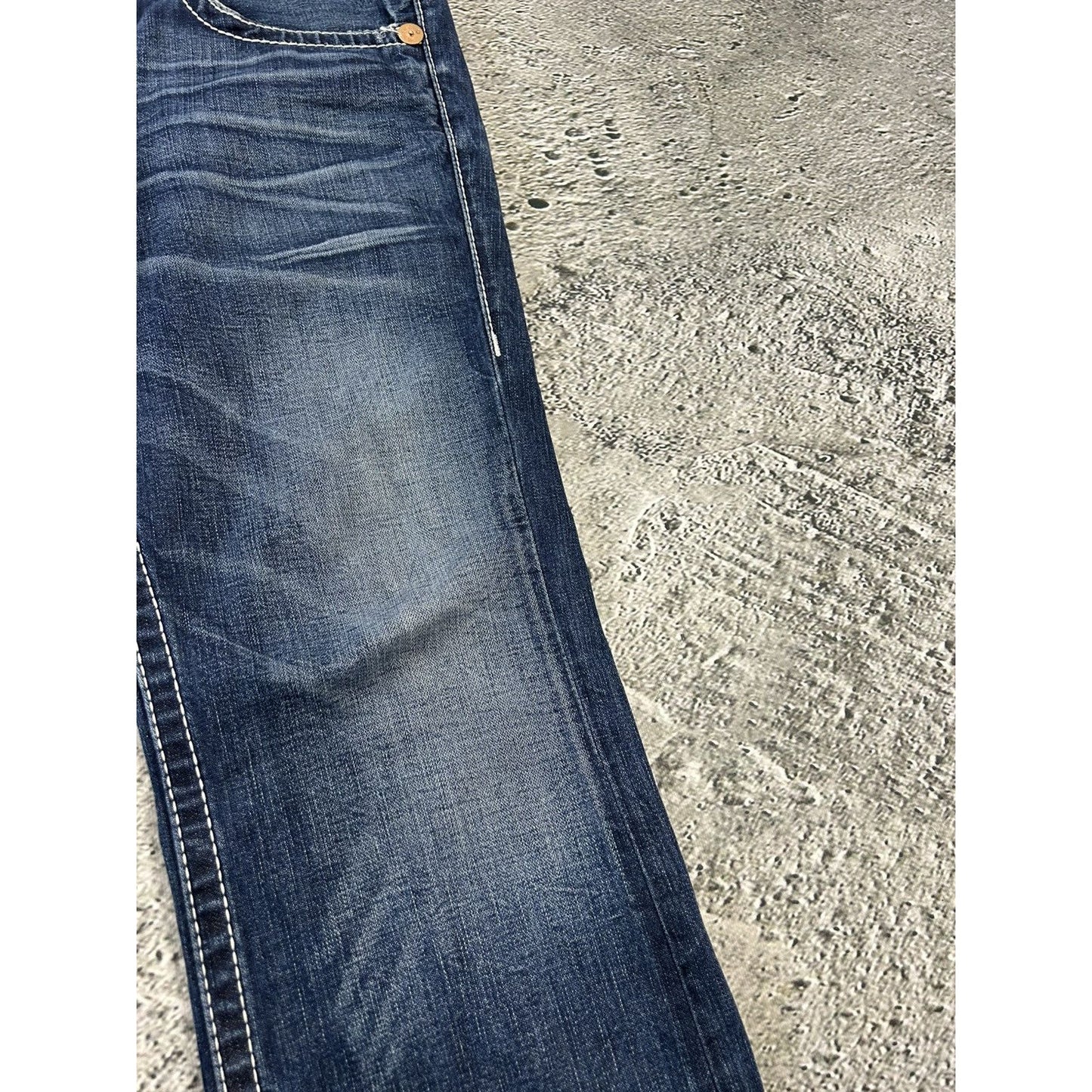 True Religion blue jeans white thick stitching baggy flared
