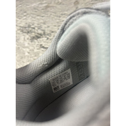 adidas Yeezy YEEZY Boost 700 V2 "Inertia" sneakers